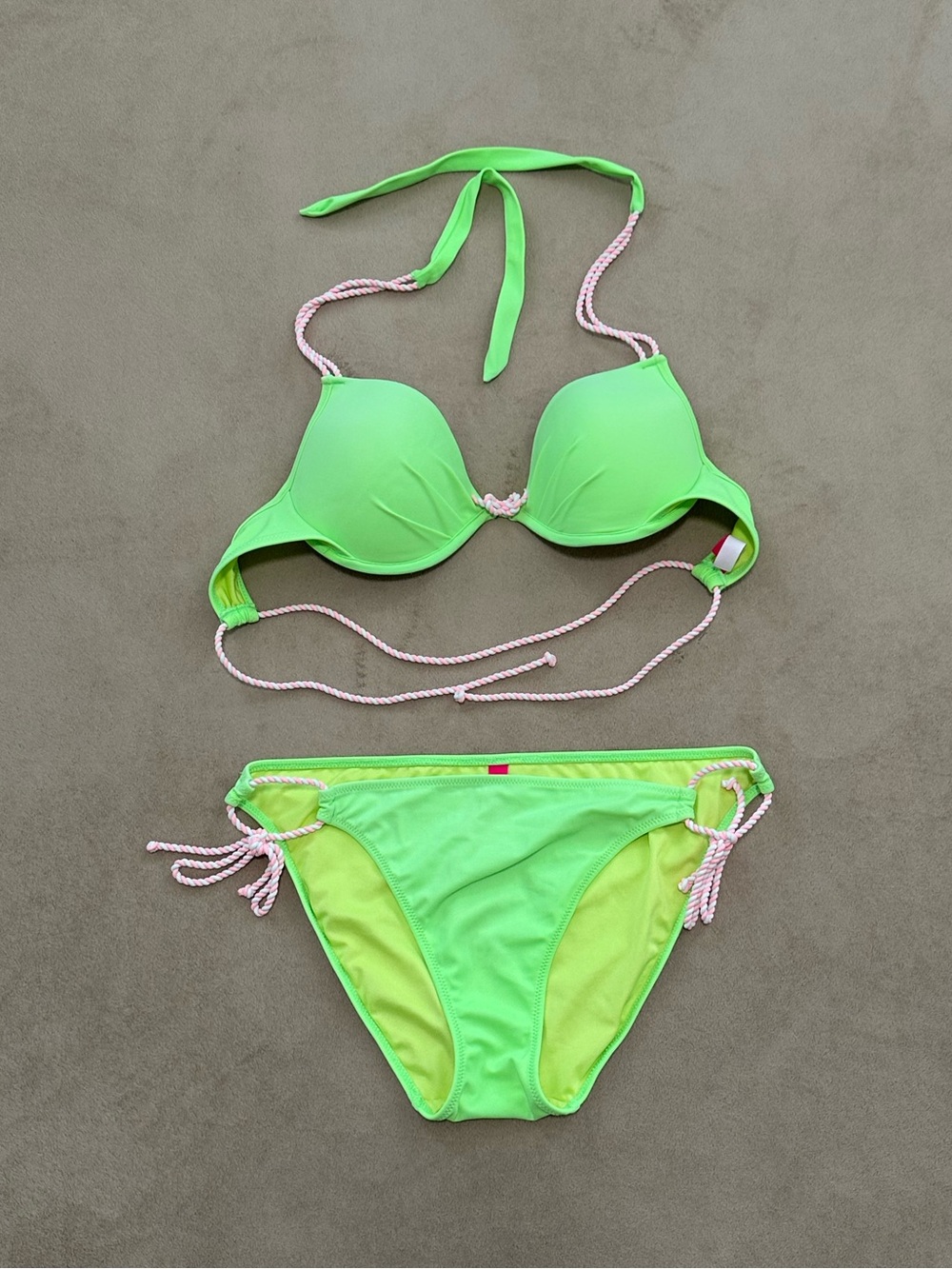 Victoria’s Secret bikini